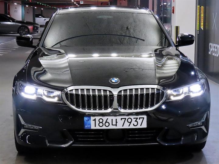 BMW 3 Series G20 320i Luxury 3