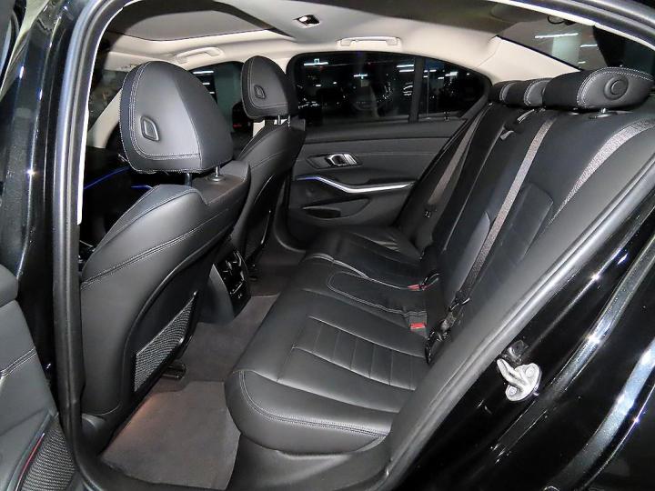 BMW 3 Series G20 320i Luxury 8