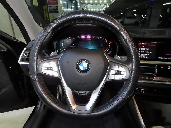 BMW 3 Series G20 320i Luxury 9