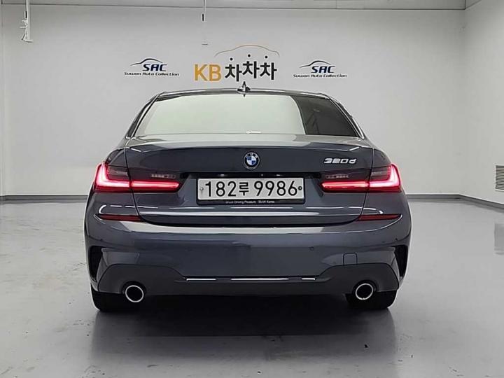 BMW 3 Series G20 320d M Sport Innovation Premium 4