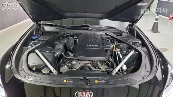 Kia K9 The 3.8 GDI Platinum II 9