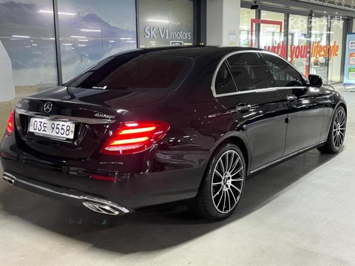 Mercedes-Benz E-Class W213 E220d Exclusive 5