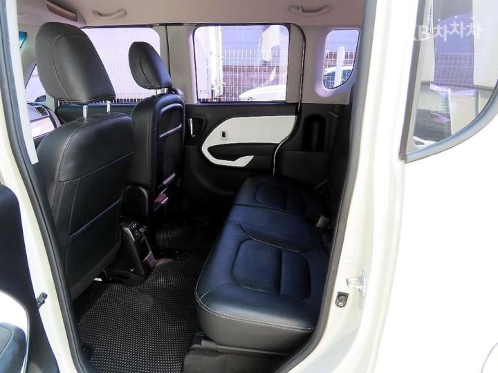 Kia Ray 1.0 Gasoline Prestige 7