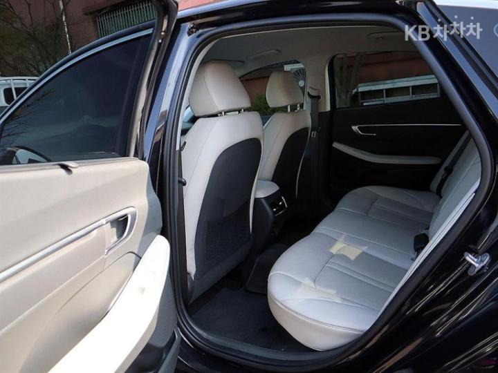 Hyundai Sonata The Edge Hybrid DN8 2.0 HEV Inspiration 8