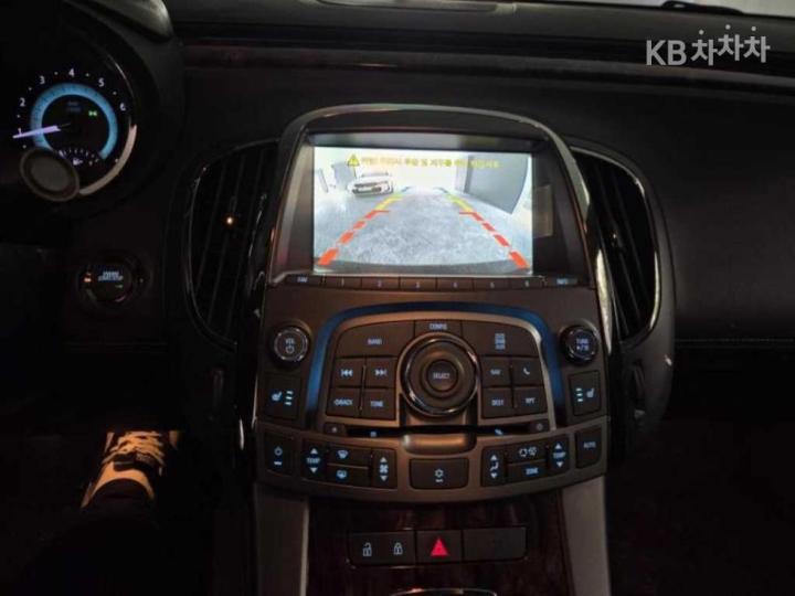 Chevrolet Alpheon EL240 Premium 8