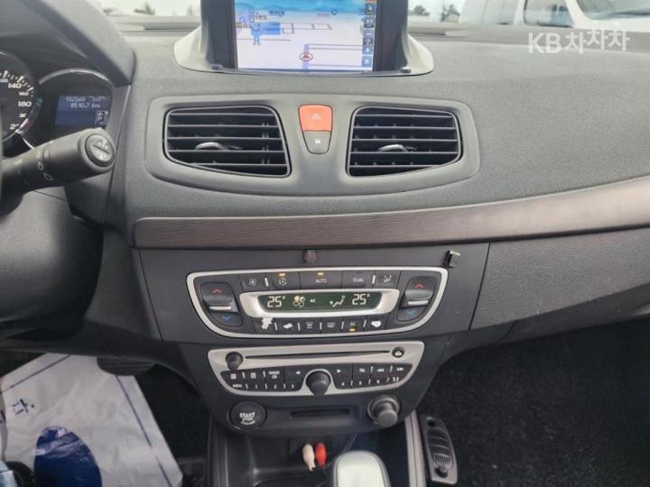 Renault SM3 New SE 10