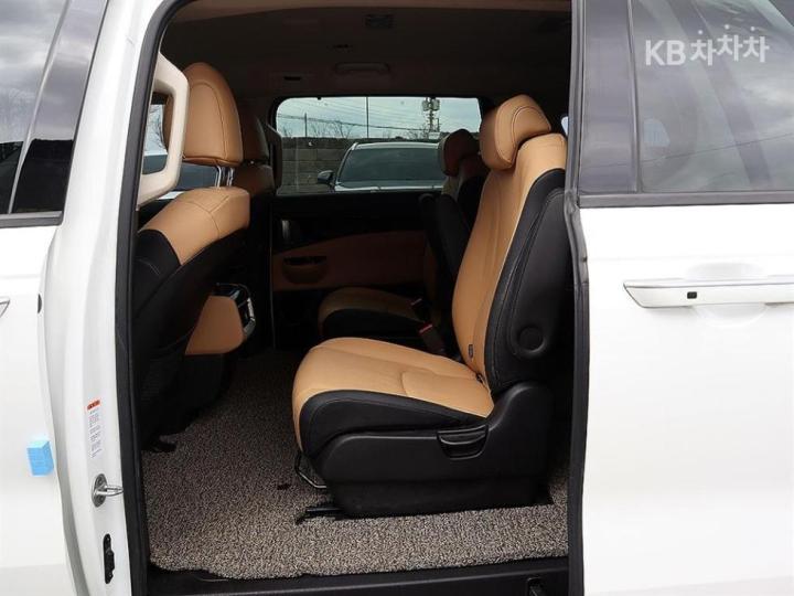 Kia Carnival D2.2 Noblesse 8