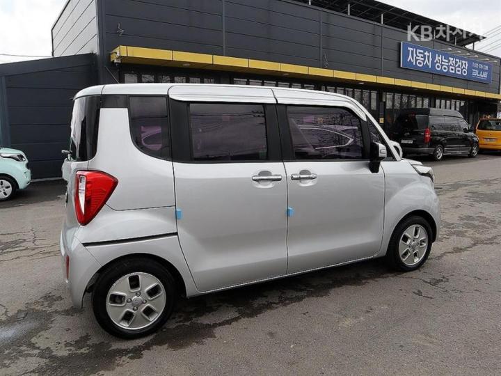 Kia Ray 1.0 Gasoline Luxury 5