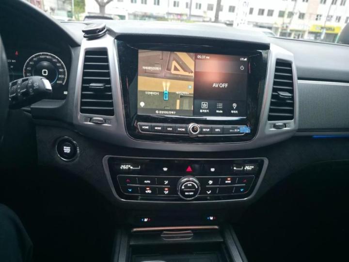 KG Mobility (Ssangyong) Rexton 2.2 4WD The Black 8