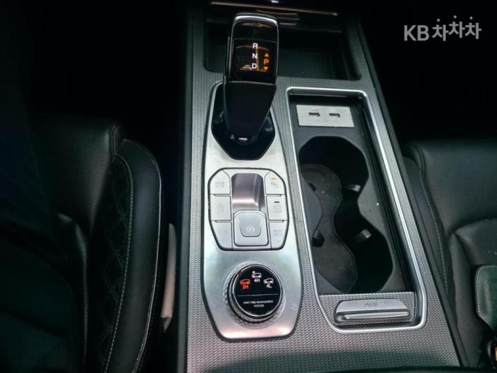 KG Mobility (Ssangyong) Rexton 2.2 4WD The Black 10