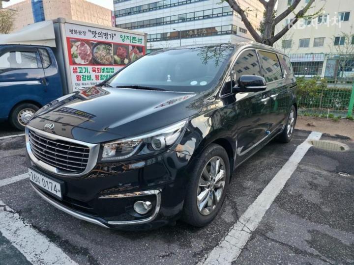 Kia Carnival 3.3 Gasoline Limousine President 3