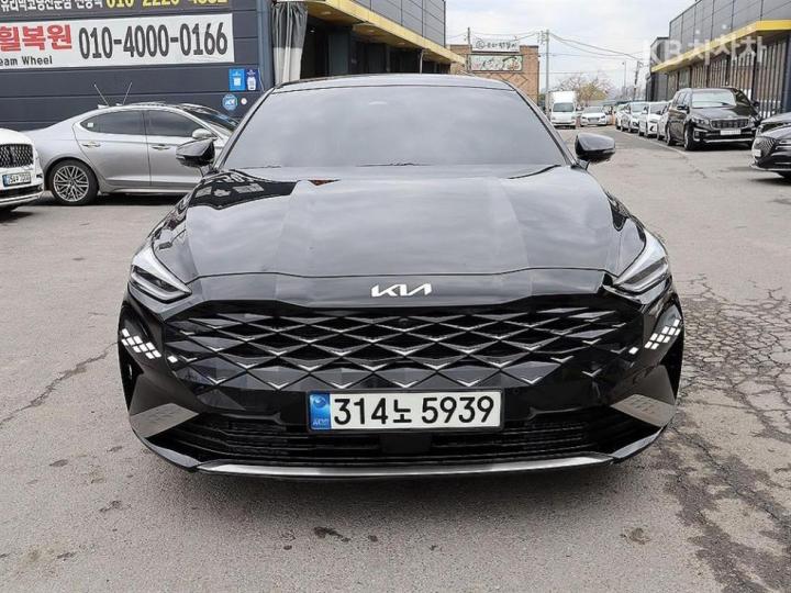 Kia K8 3.5 Gasoline AWD Platinum 2