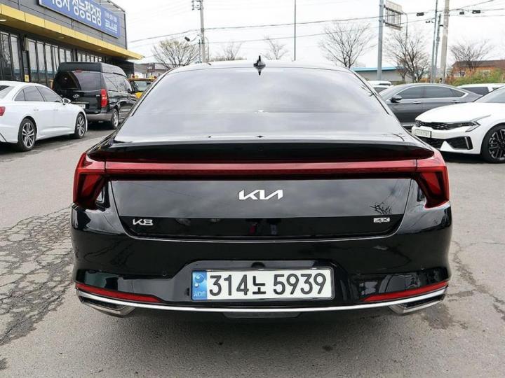 Kia K8 3.5 Gasoline AWD Platinum 5