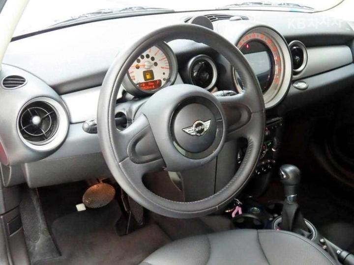 Mini Cooper 1.6 Base Type 8
