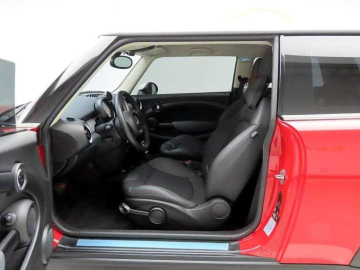 Mini Cooper 1.6 Base Type 9