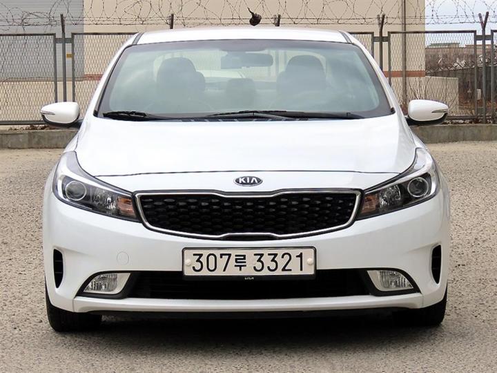 Kia K3 Diesel 1.6 Diesel Deluxe 2