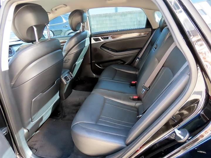 Hyundai Genesis DH G330 Premium AWD 7