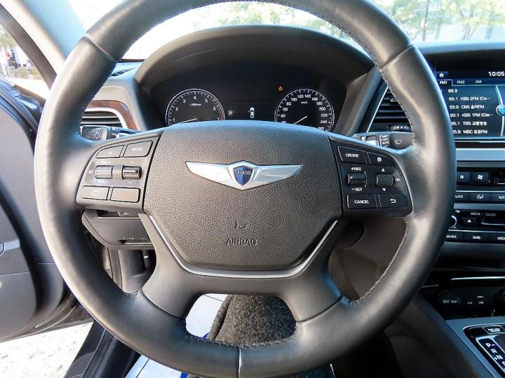 Hyundai Genesis DH G330 Premium AWD 9