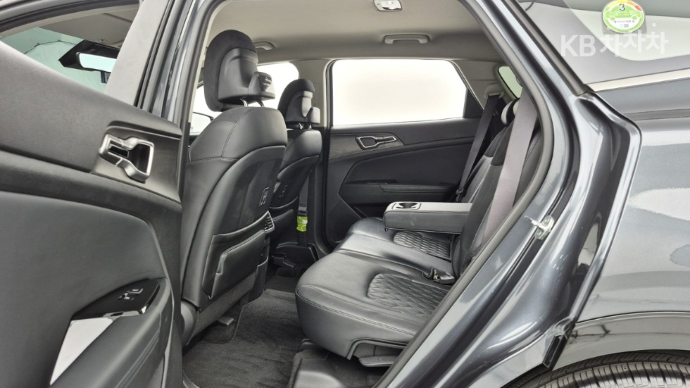 2022 - kia sportage