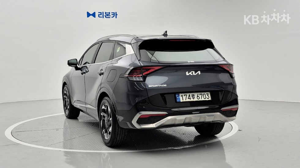 2022 - kia sportage