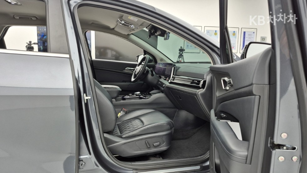 2022 - kia sportage