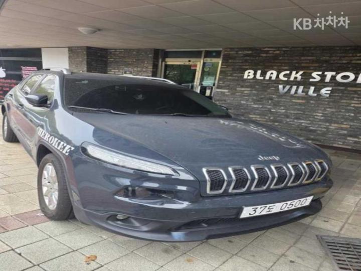 Jeep Cherokee 2.4 Longitude High 3