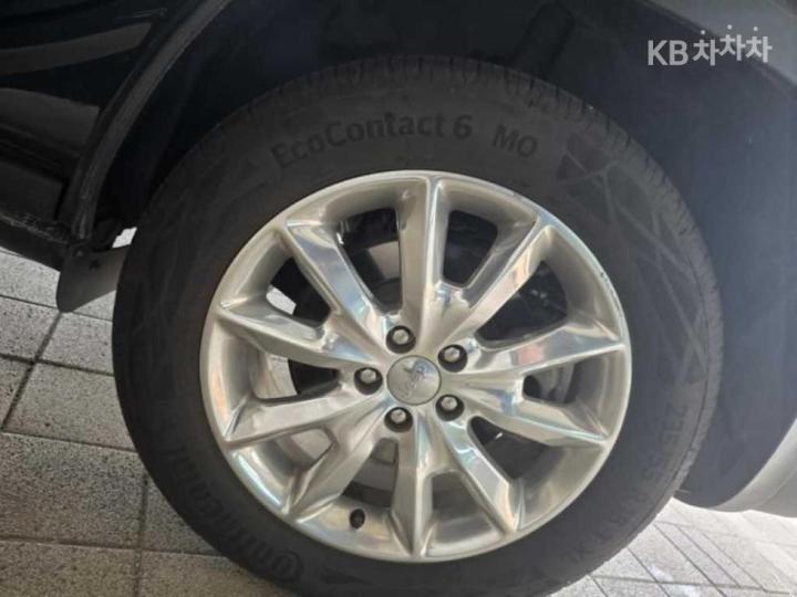 Jeep Cherokee 2.4 Longitude High 7