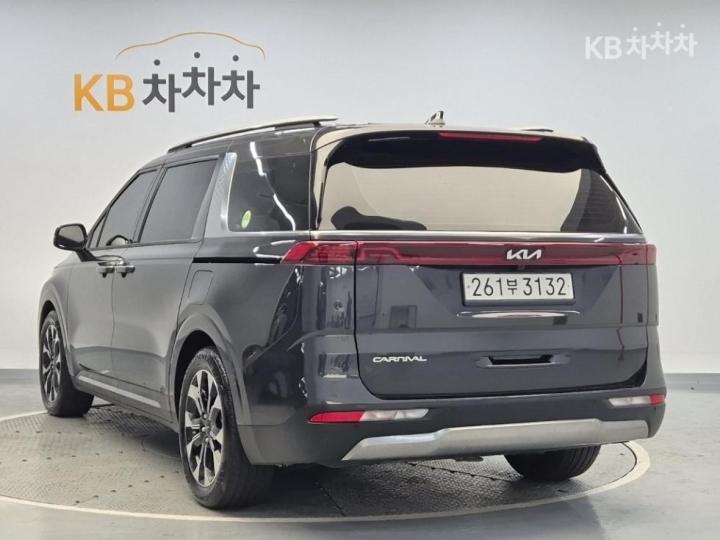 Kia Carnival D2.2 Signature 3