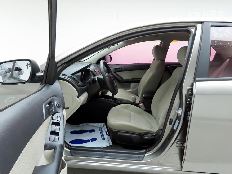 2011 - kia forte