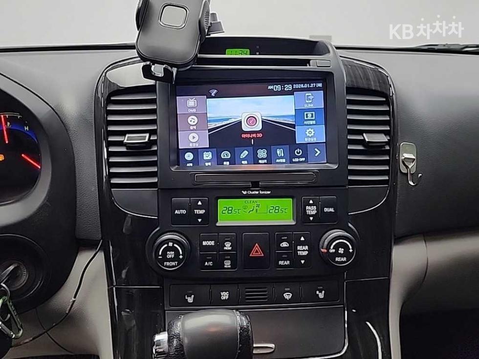 2011 - kia carnival