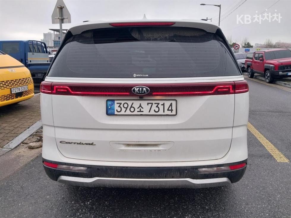 2021 - kia carnival