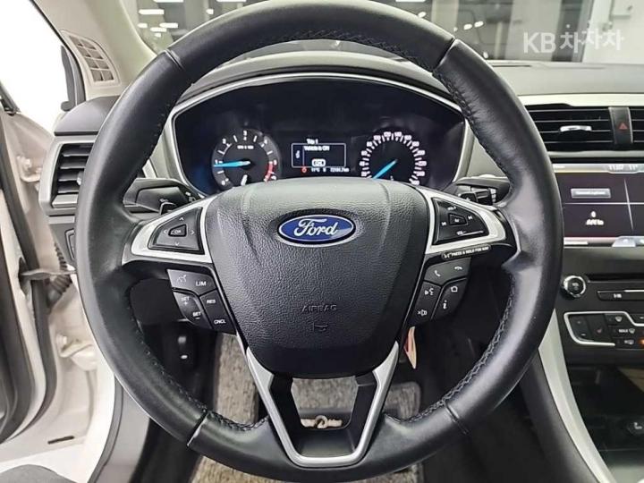 Ford Mondeo 2.0 TDCi Diesel Trend 10