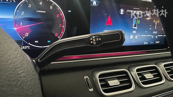 Mercedes-Benz GLE — miniaturë 9