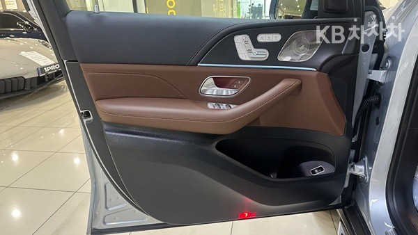Mercedes-Benz GLE — miniaturë 13