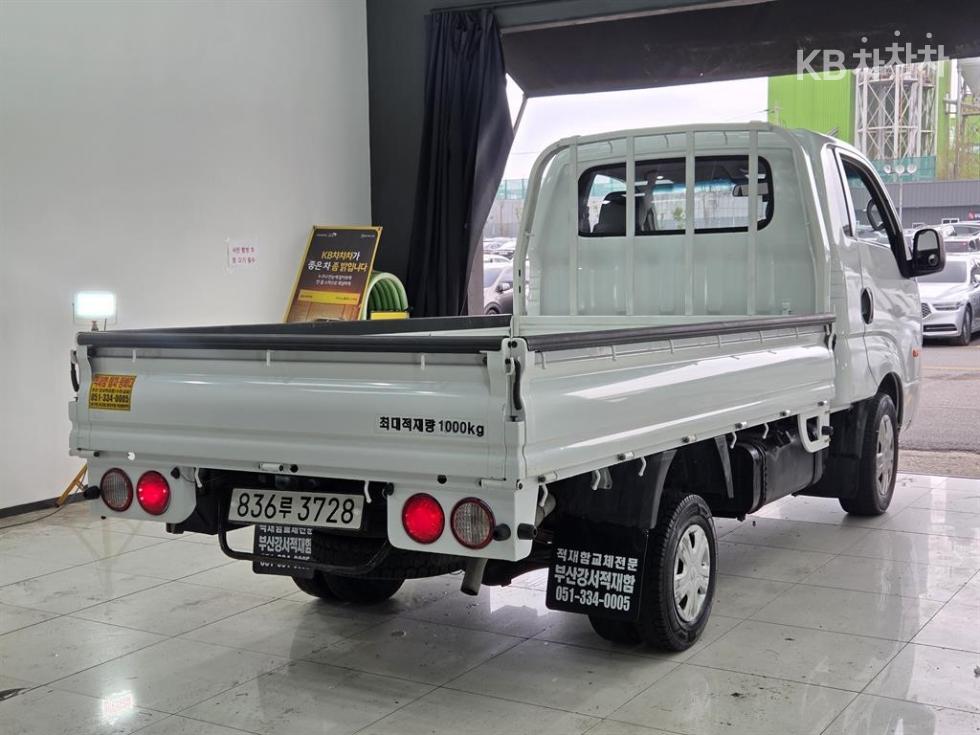 2017 - kia bongo iii