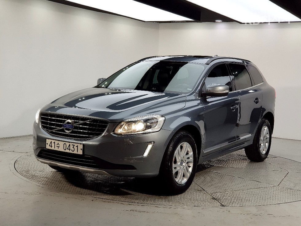 Volvo XC60 D3 - фото 1