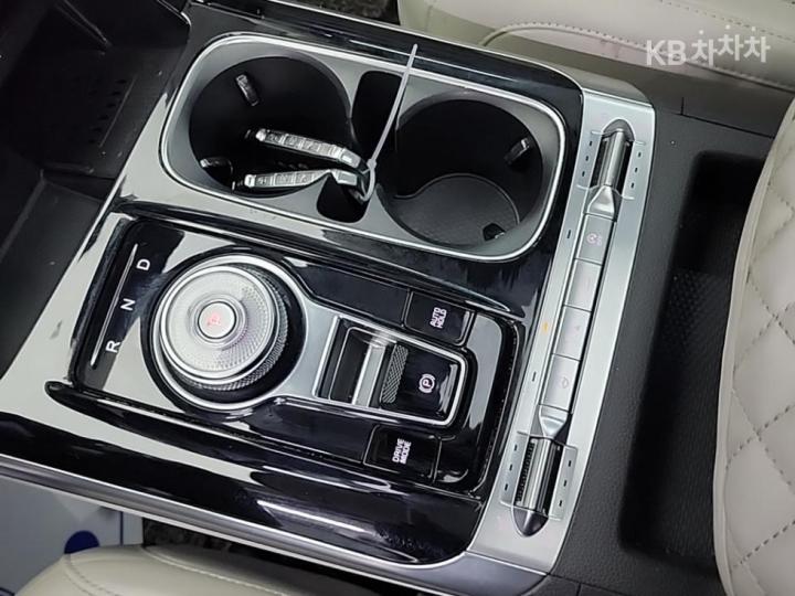 Kia Carnival D2.2 Signature 9