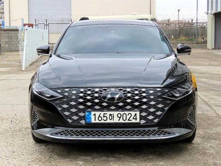 Hyundai Grandeur Hybrid 2.4 Calligraphy