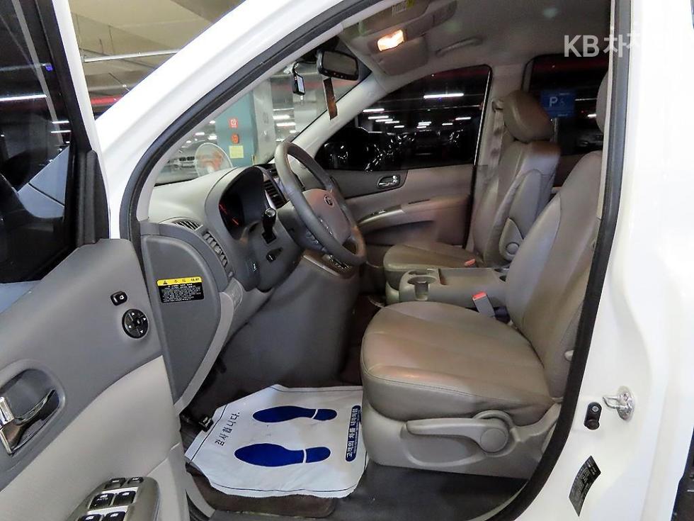 2013 - kia carnival