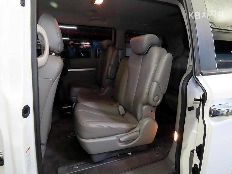 2013 - kia carnival