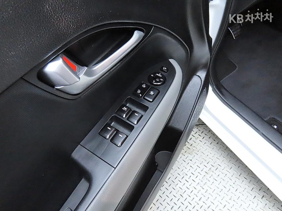 2023 - kia kia