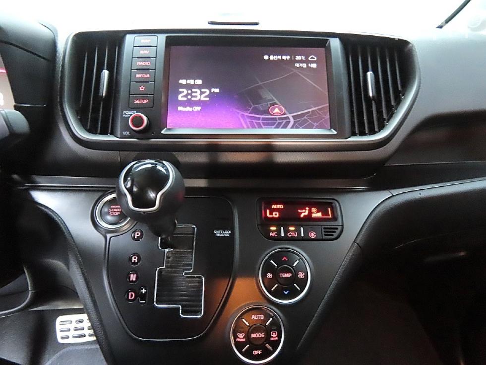 2023 - kia kia