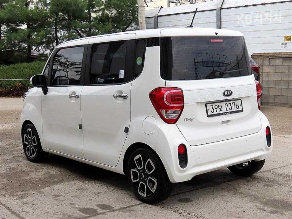 2018 - kia ray