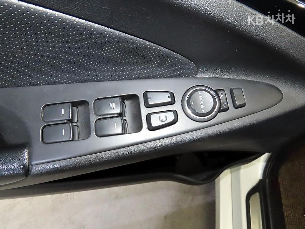 Hyundai Sonata — miniaturë 13