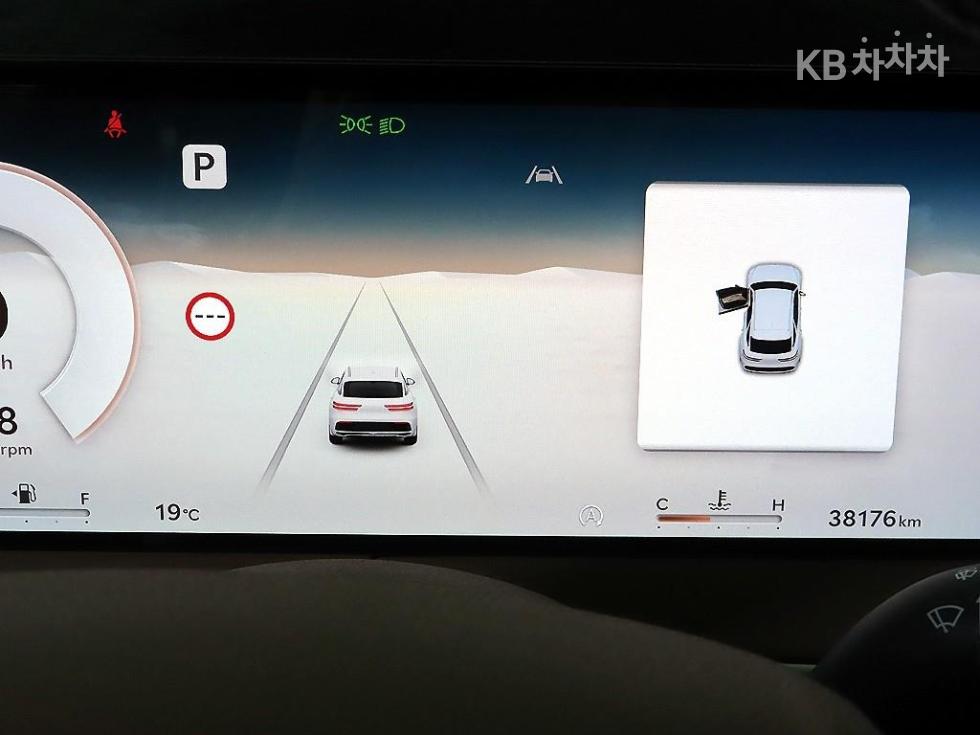 2024 Genesis GV70 photo