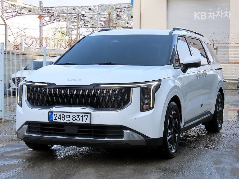 2024 - kia carnival