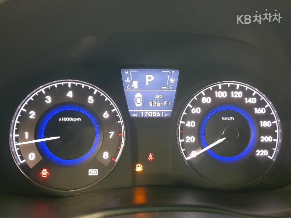 2013 - hyundai accent