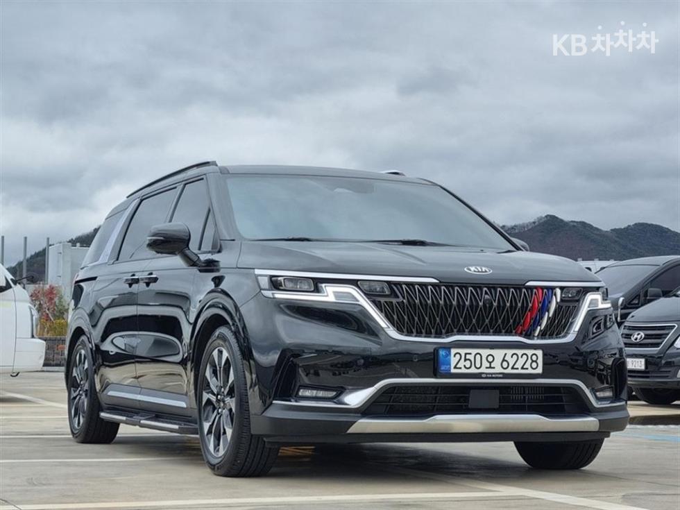 2021 - kia carnival