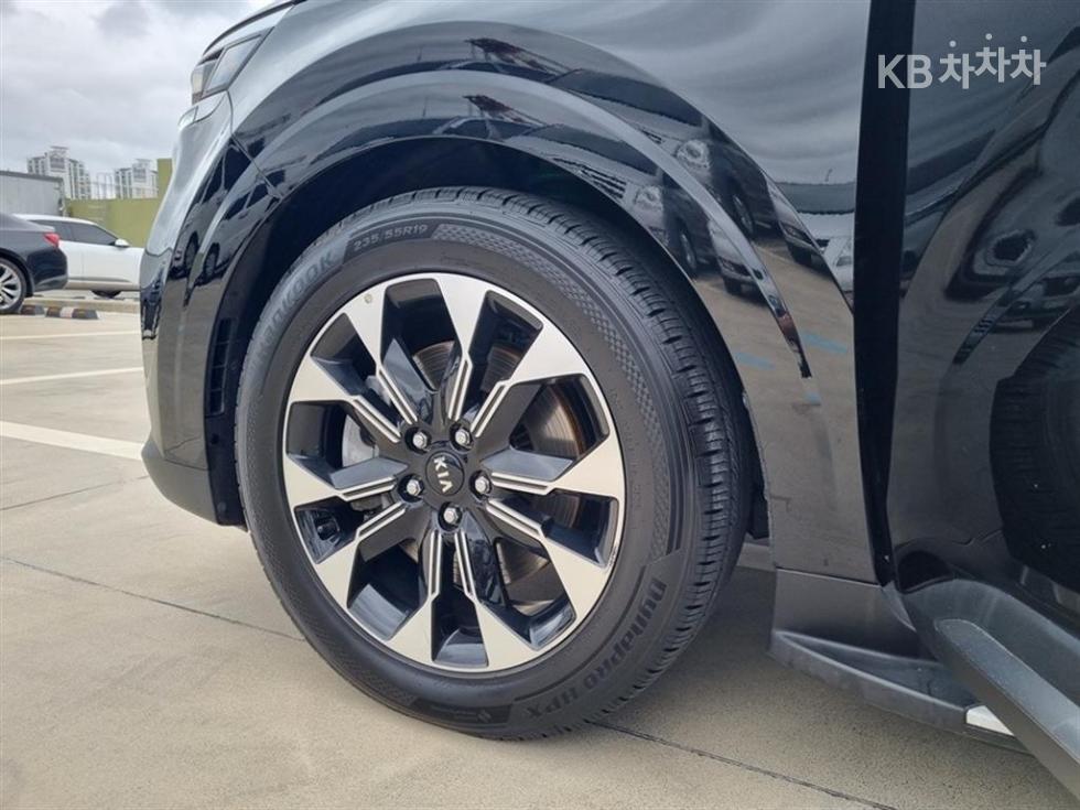 2021 - kia carnival