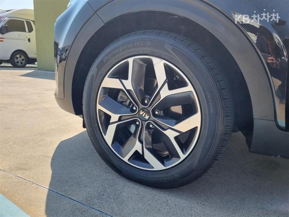 2020 - kia sportage